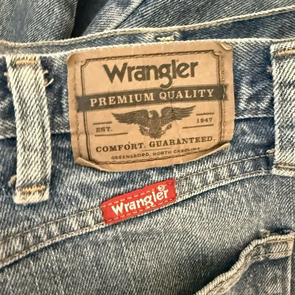 Wrangler Premium Quality Jeans Men 36x34 Blue Denim Straight Leg Cotton Regular